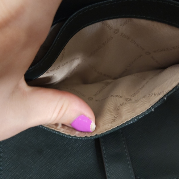 LIKE NEW Michael Kors Jet Set Racing Green Double Zip Saffiano Leather Wristlet - Picture 10 of 13